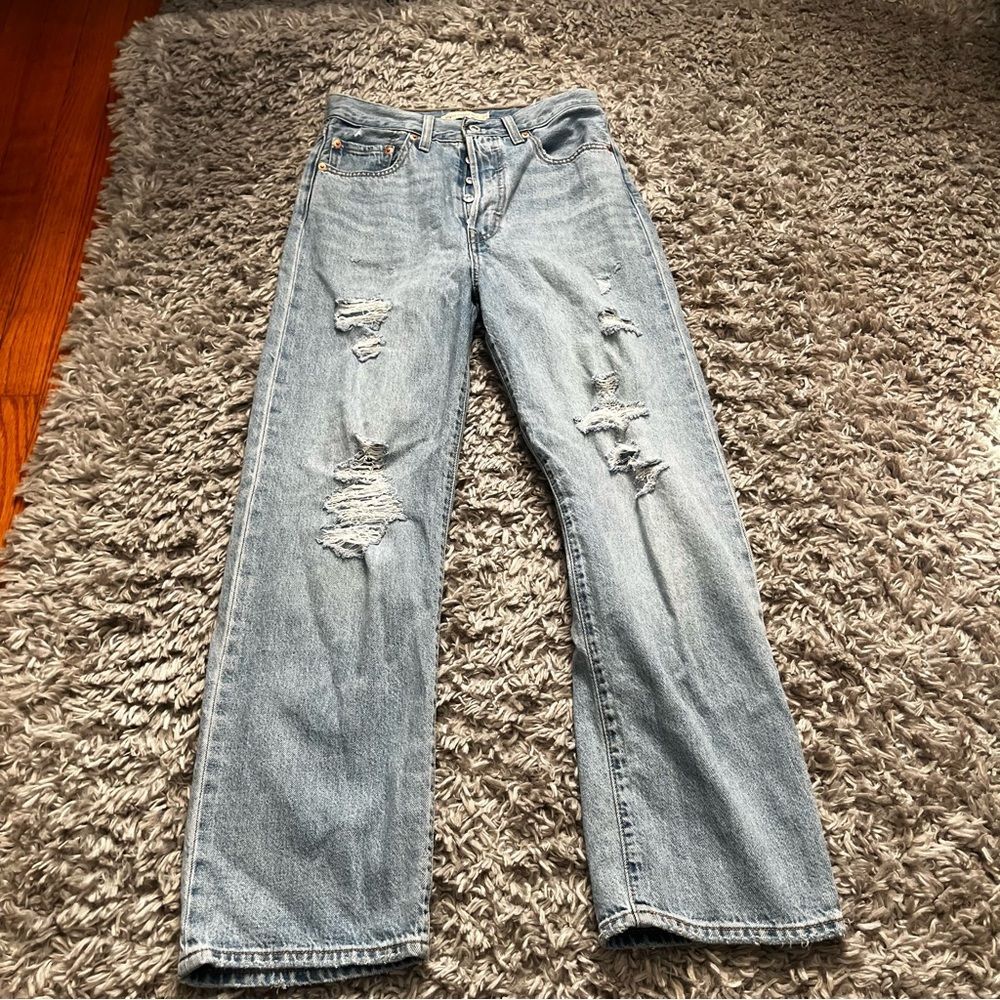 Levis ribcage straight ankle distressed straight leg jeans size 27